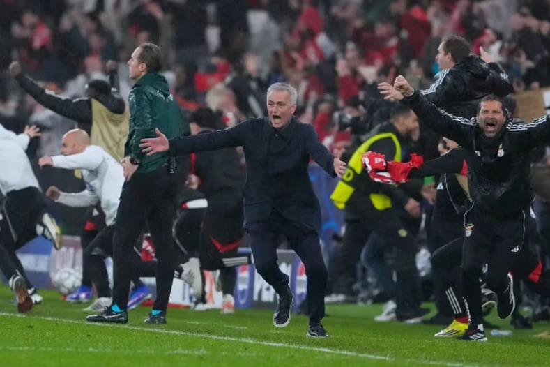 Mourinyodan Benfikaya: Ya öldürəcəksən, ya da səni öldürəcəklər