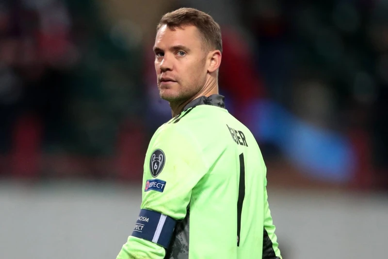 Holanddan Noyerə tərif: Mənə çox zərər verən divardır