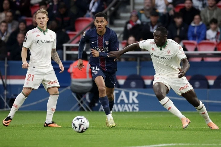 PSG secures minimal victory over Nice, Ramos' goal brings 3 points to the team