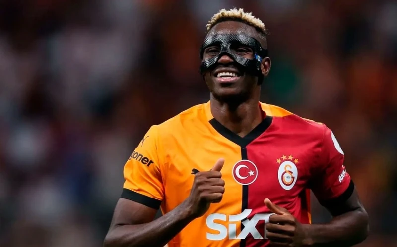 Əl-Hilal Viktor Osimhen üçün yeni təklif irəli sürüb