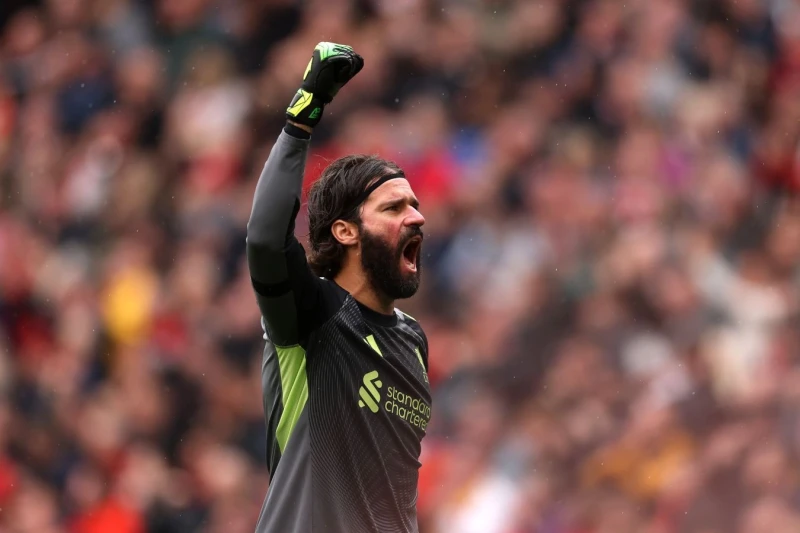 Alisson Bekker Qalatasarayla Çempionlar Liqası oyununu buraxacaq