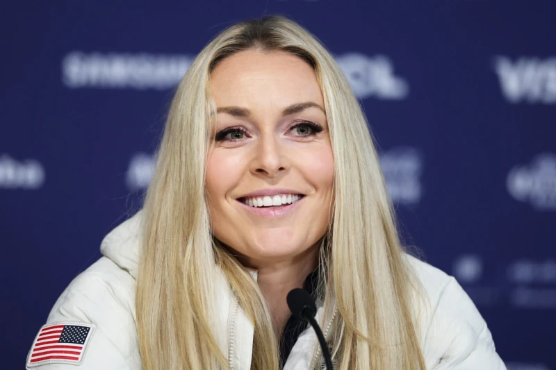 Lindsi Vonn Olimpiadada yıxıldıqdan sonra helikopterlə təxliyə edildi: Zədəli diz problemi yenidən üzə çıxdı