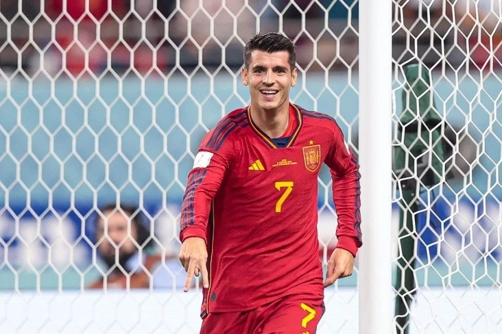 Qalatasaray Alvaro Moratanı rənglərinə bağlayıb