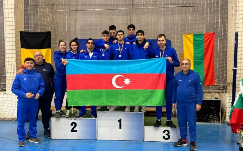 Azerbaijani fencers win medals at international tournament in Bulgaria