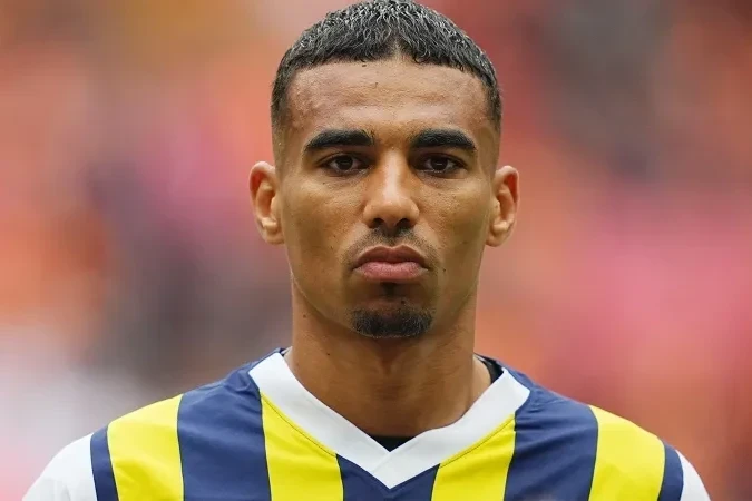 Spartak Submits Offer for Fenerbahce Defender Alexander Djiku