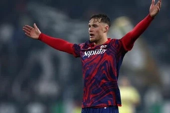 Napoli Bekemanın transferi üçün Bolonyaya 30 milyon avro ödəyə bilər