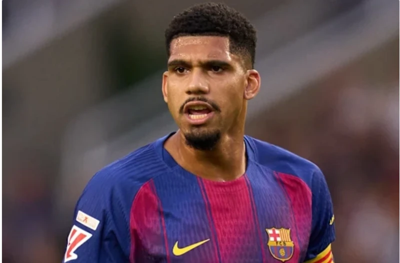 Рональд Араухо вернулся в расположение Барселоны