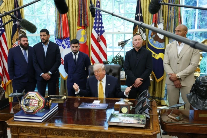 UFC döyüşçüləri Donald Trampla Ağ Evdə UFC White House - Freedom 250 turniri öncəsi görüşüblər