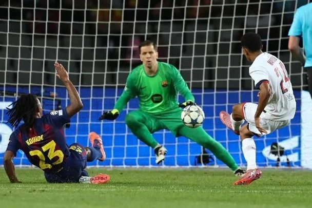 Champions League: Qarabag's victory, PSG's victory over Barcelona and other results