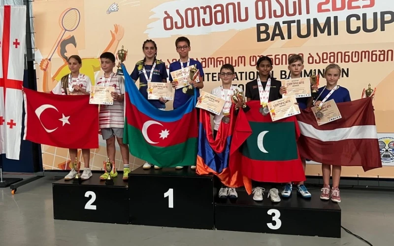 Azərbaycanlı Yeniyetmə Badmintonçular Batumi Turnirində 11 Medal Qazanıb
