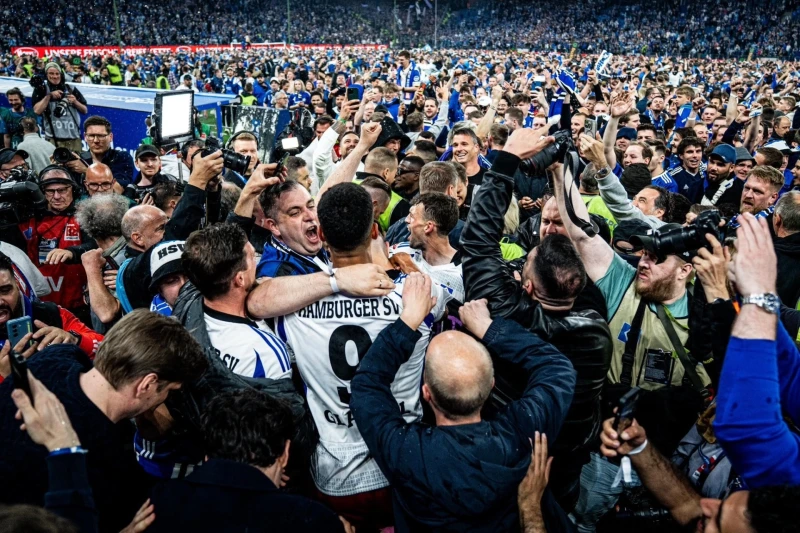"Hamburq" 8 ildən sonra Bundesliqaya qayıtdı
