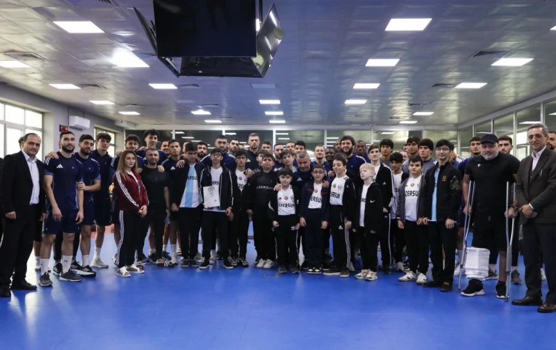 Qarabağda internat məktəbi şagirdləri ilə görüş