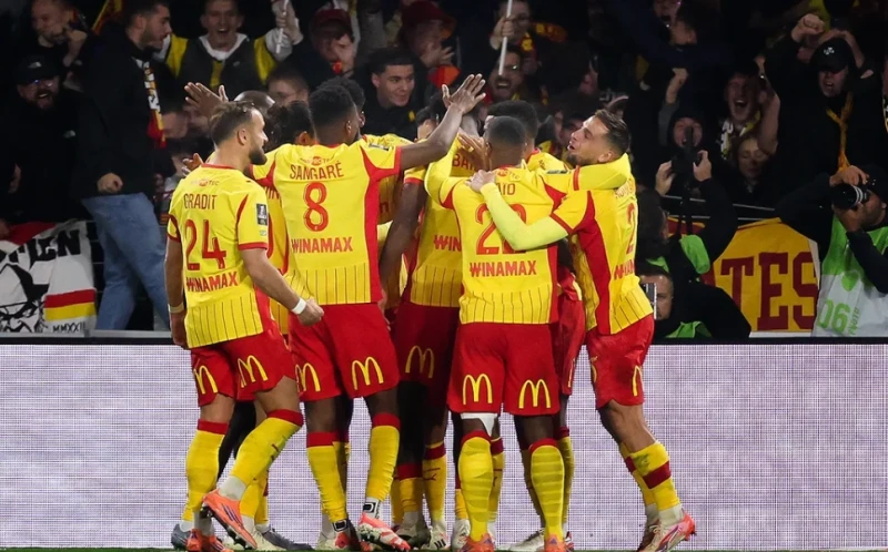 Lansdan Fransa çempionatında rekord zərbə sayı