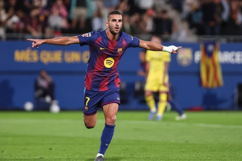 Barselona üç futbolçunun transferinə baxa bilər