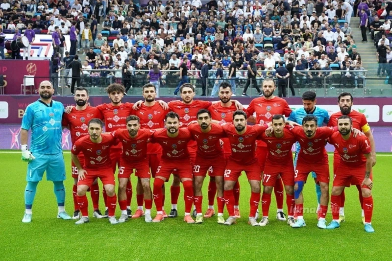 Одна из пар четвертьфинала чемпионата мира - матч между сборной Азербайджана и Англией