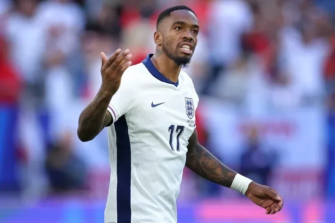 İvan Toni Londonda barda fanatı döyməkdə şübhəli bilinərək həbs edilib