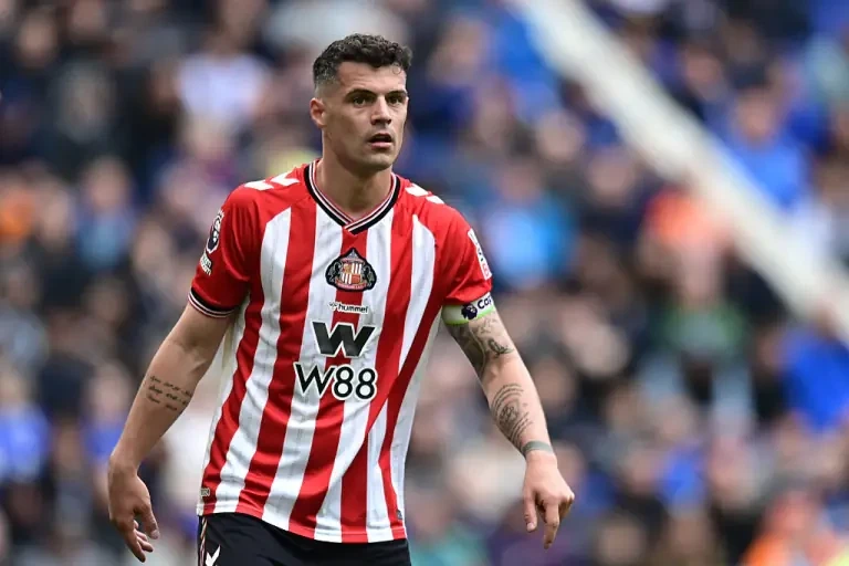Chelsea's bid for Sunderland's player rejected
