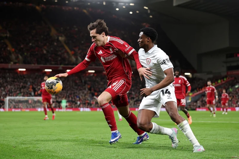 Liverpool İngiltere Kupası'nda Barnsleyi Mağlup Etti: 4-1