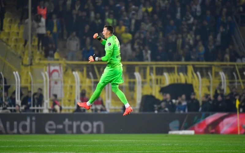 Fernando Muslera sezon sonunda Galatasaraydan ayrılacağını duyurdu