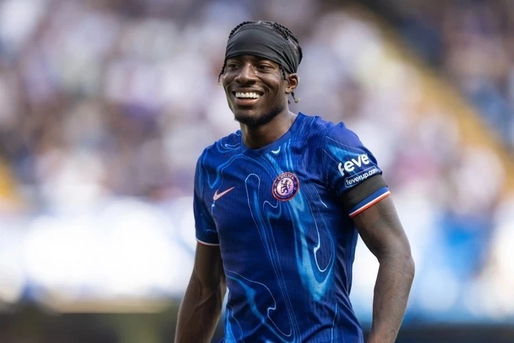 Arsenal &Ccedil;elsidən Noni Madueke &uuml;&ccedil;&uuml;n 57 milyon avro &ouml;dəyəcək