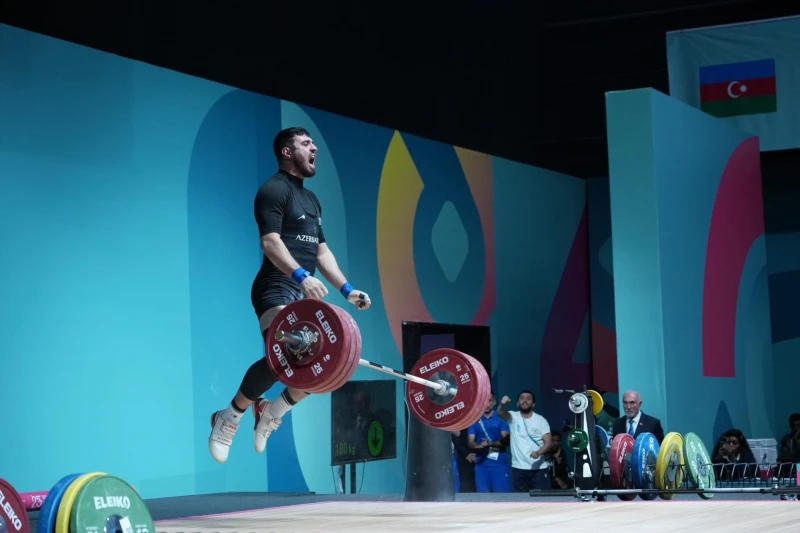 Dadaş Dadaşbəyli VI İslam Həmrəyliyi Oyunlarında 2 gümüş medal qazanıb