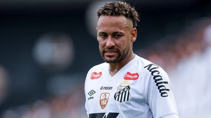 Neymar Denies Rumors of Transfer to Cincinnati