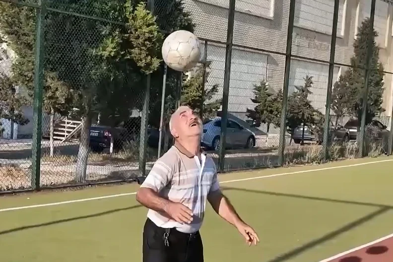 Tofiq Bəhramovun 80 yaşlı tələbəsi gənclərə sağlam həyat haqqında məsləhət verib