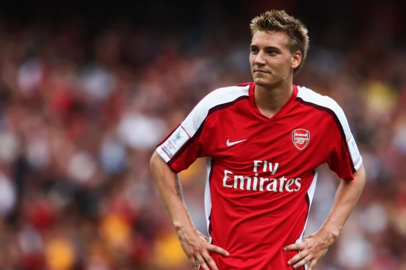 Arsenalın keçmiş futbolçusuna bıçaqlı hücum