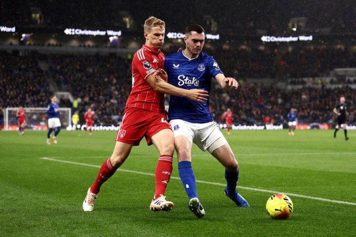 İngiltərə Premyer Liqası: Nyukasl Börnliyə, Everton isə Nottingem Forestə qalib gəldi