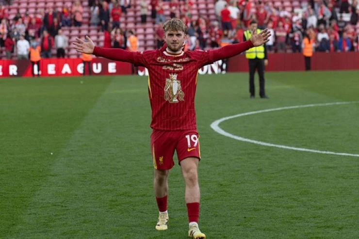 Harvey Elliott, Liverpool'da Az Oynama Süresi Nedeniyle Ayrılmayı Düşünüyor