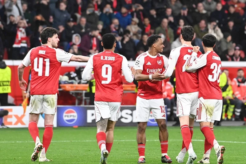 Arsenal iki gənc istedadının satışına baxa bilər