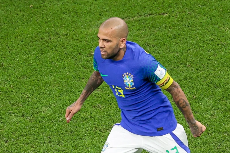 Dani Alveş Portuqaliya klubunun 50%-lik səhmini alıb və tamamilə əldə etməyi planlaşdırır