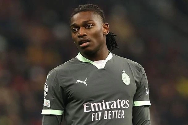 Barselona Milanın futbolçusuna göz dikdi