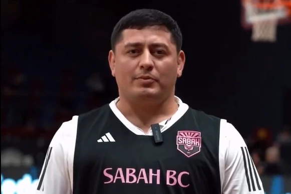 Rasul Chunayev on the basketball court: Love from wrestling to basketball - VIDEO