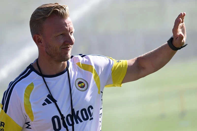 Fənərbağça Dirk Kuytı müvəqqəti baş məşqçi təyin etdi