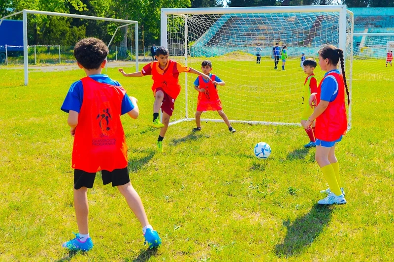 Qazaxda 1 İyun münasibətilə kütləvi futbol festivalı keçirilib - FOTO