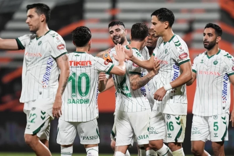 Göztepe ve Konyaspor Türkiye Süper Ligi'ne farklı galibiyetlerle başladı
