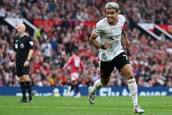 Luis Dias Liverpul rəhbərliyindən Bavariyaya keçməyə icazə istəyib