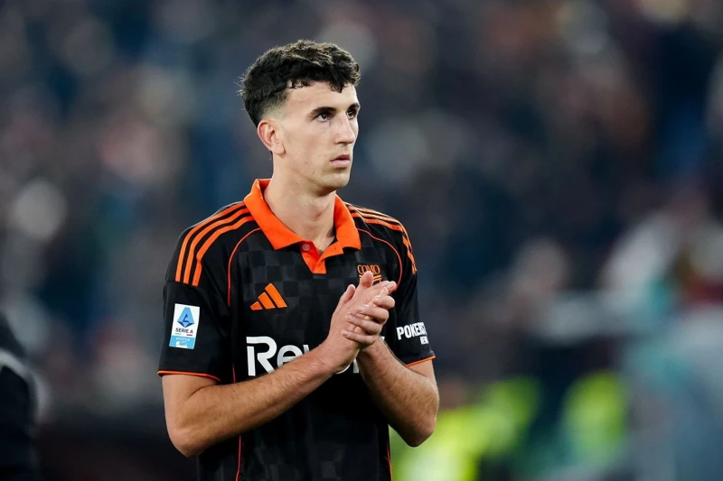Arsenal Komonun 21 yaşlı müdafiəçisi Yakobo Ramon ilə maraqlanır