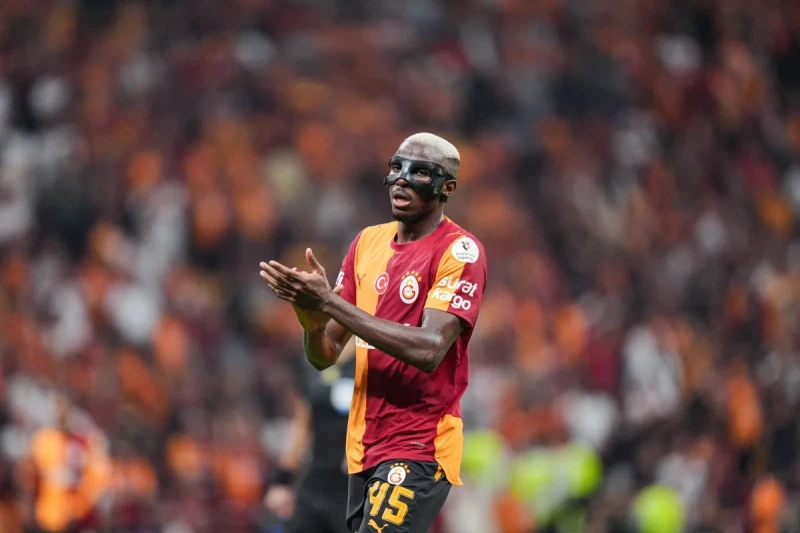 “Qalatasaray”ın futbolçuları Viktor Osimhen və Mario Lemina üç həftə sahədən kənarda qalacaqlar
