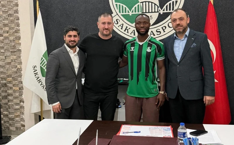 Owusu Kwabena will continue his career at Sakaryaspor
