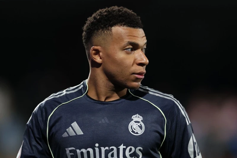 Mbappe diz zədəsi ilə 270 dəqiqə meydanda olub və Superkubokda iştirakı sual altındadır