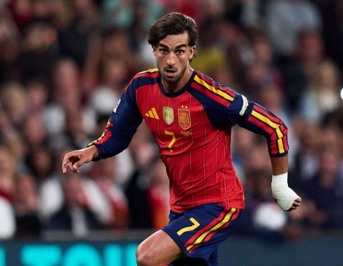 PSJ forveti Ferran Torres İspanya milli takımında sakatlandı