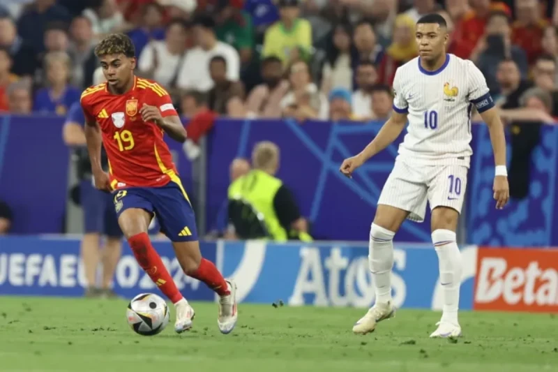 Futbol üzrə Dünya Çempionatında yarımfinal mərhələsi
