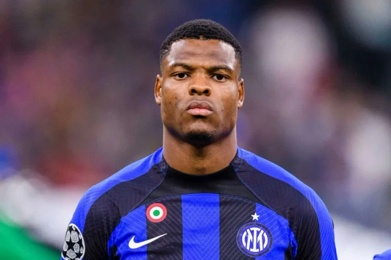 Liverpul İnterin futbolçusu Dumfrisi transfer etmək istəyir