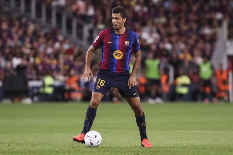 Rodri Barcelona'da ilk kez ilk 11'de oynamaya hazır