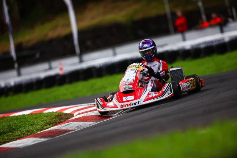 16 yaşlı azərbaycanlı pilot Davin Cəfərov Portuqaliyada tarix yazdı