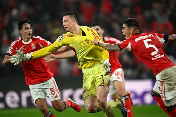 Trubin becomes the 5th goalkeeper to score in the Champions League