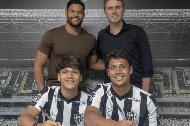 Сыновья Халка подписали профессиональный контракт с «Атлетико Минейро»