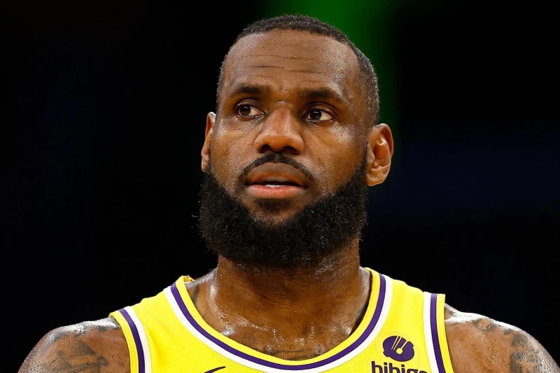 Lebron Ceyms Miluoki ilə oyunda hakimliyi sərt tənqid edib